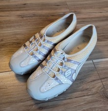 Skechers Status Series Size