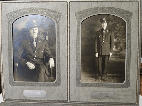 Ww2 photos army medic - b&w,