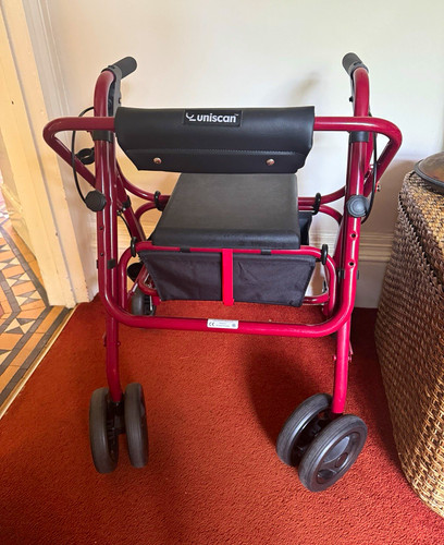 Uniscan wheel rollator - 4,