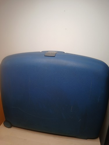 Samsonite blue hard shell - samsonite,