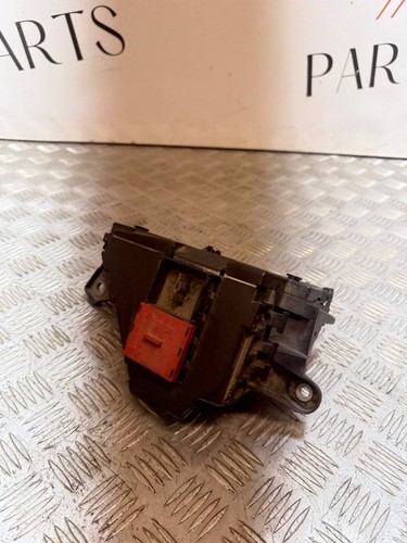 Mercedes class w205 fuse - w205,
