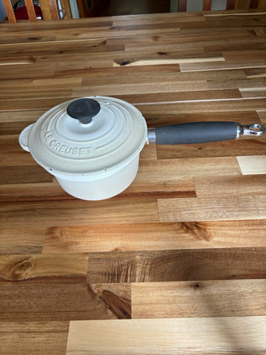 Creuset cast iron enamel - cast,