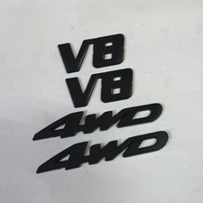 2x 4WD + 2x V8 Matte Black