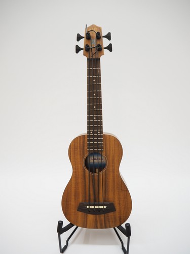 Kala ubass ukulele - ka-ubass,
