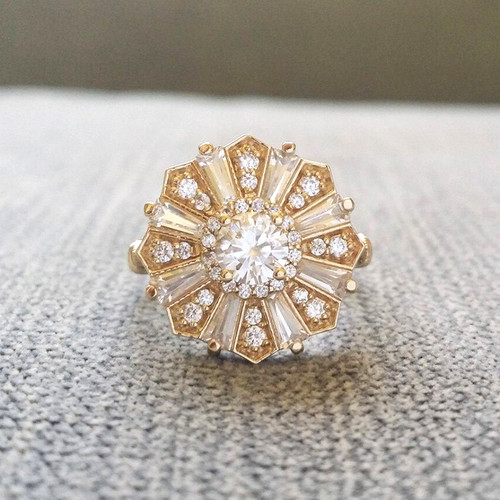 Round cut diamond - ct,