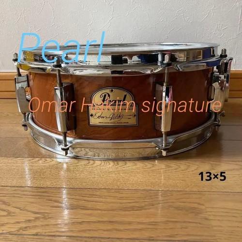 Pearl omar hakim - omar, signature