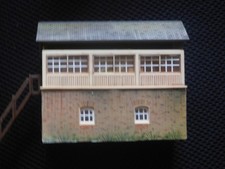 R8005 Hornby 00 Gauge Signal Box Pre-Owned
