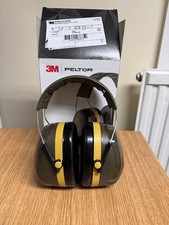 3M Peltor Bull's Eye III