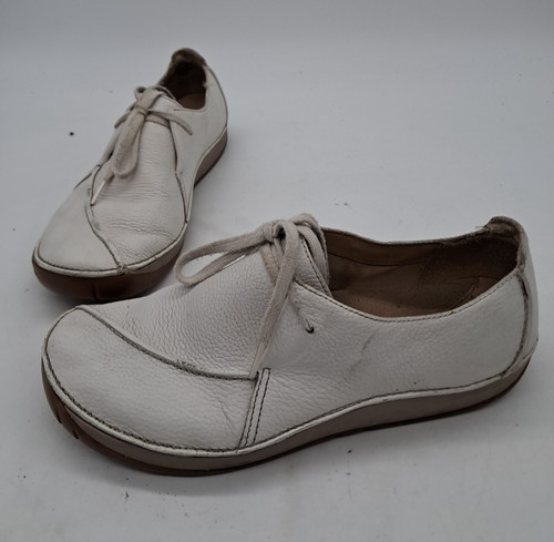 Clarks horse rustle active - horse,