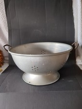 LARGE VINTAGE ROUND ALUMINIUM