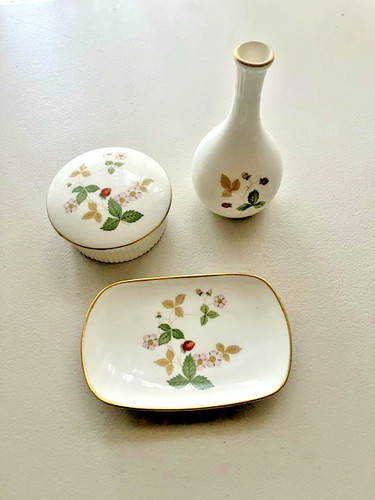 Wedgwood wild strawberry - wild,