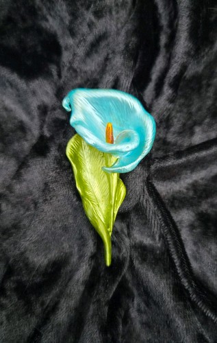 Blue ocean lily inspired - blue,