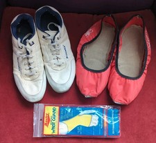 Brunswick Ten Pin Bowling Shoes Size 8.5 + Shoe Covers + wrist guards vintage 