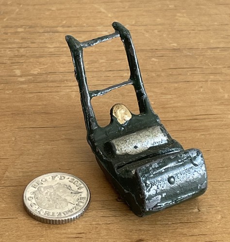 Antique prewar miniature - miniature, lead