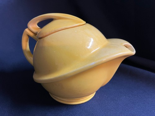 Red wing pottery yellow teapot - red,
