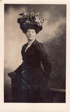 POSTCARD - SOCIAL HISTORY - REAL PHOTO - YOUNG GIRL WITH PRETTY HAT - PRE 1918