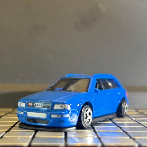 Hot wheels audi avant - avant, rs2