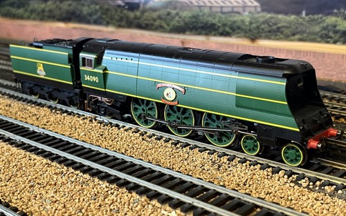 Hornby r2692 battle of - oo,