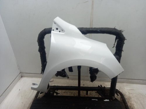 Renault clio right front wing - clio,
