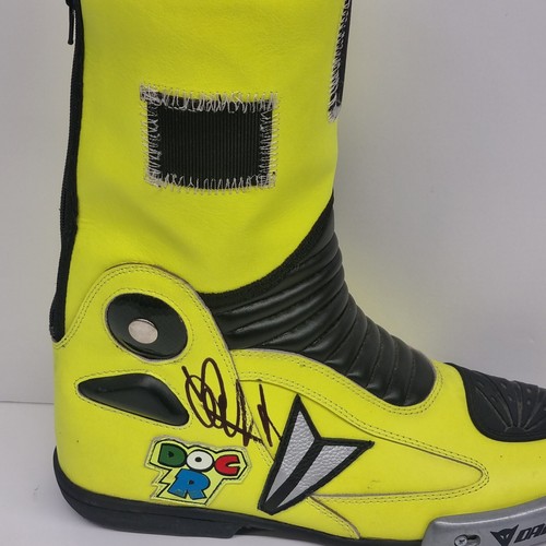 Valentino rossi hand signed - valentino,