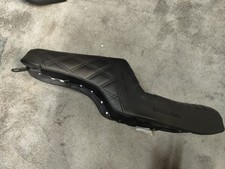 Harley Davidson 883 Saddlemen Seat