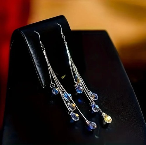 Elegant sparkly gem and chain - elegant,