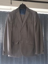 Mens Silver/grey Suit Never Worn.