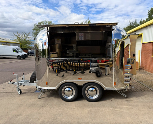 Air streamer catering - , trailer