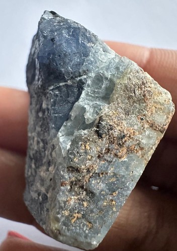 184 natural blue sapphire - blue,