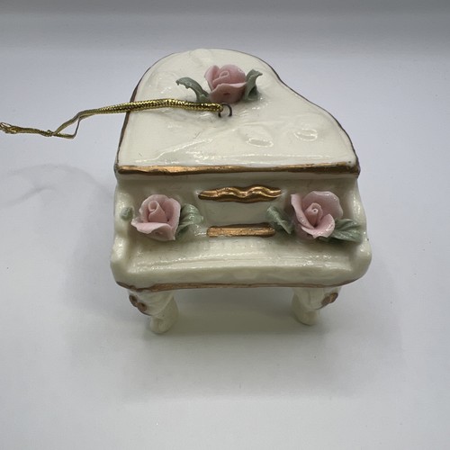 White porcelain baby - baby, grand