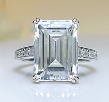 9CT Emerald Huge Ring For 30th