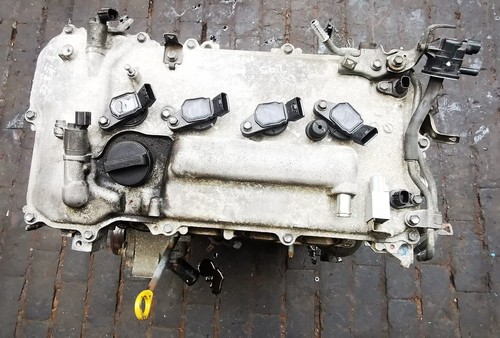 Toyota auris petrol - toyota,