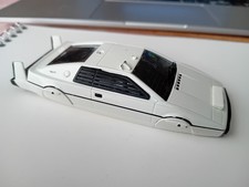 Universal Hobbies Lotus Esprit