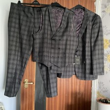 William and brown 3 piece grey,charcoal,white check suit C 44, W 44, L29, W/ C44