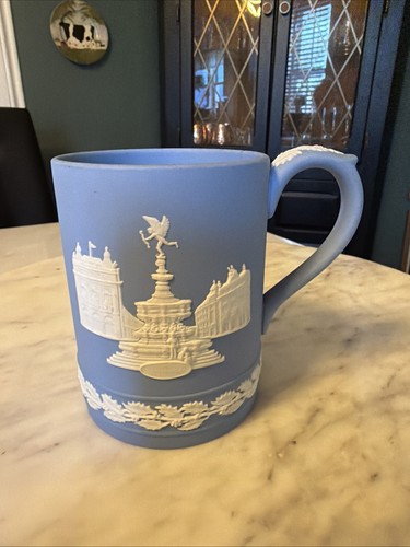 Vintage 1971 wedgwood - vintage, blue