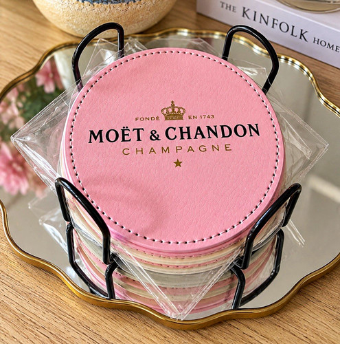 Moët chandon champagne - chandon,
