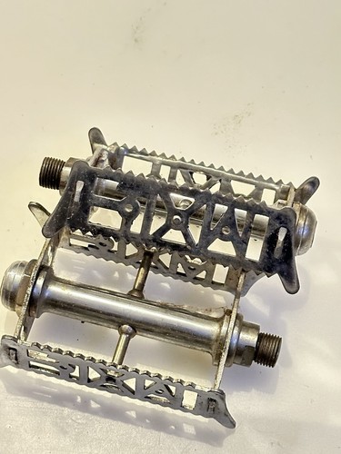 Rare vintage bike pedals - rare,