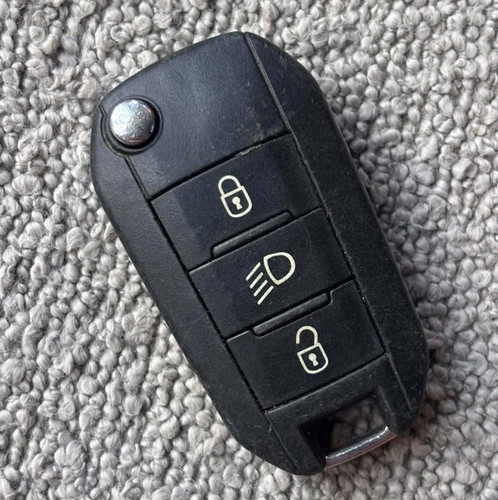 Genuine peugeot button - genuine,