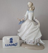 Lladro Figurine CINDERELLA