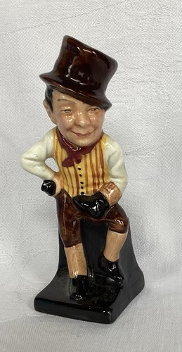 Royal doulton dickens figurine - royal,