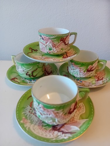 Dragonware cups and - 4,