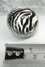 New TWIST & POUT revo beauty