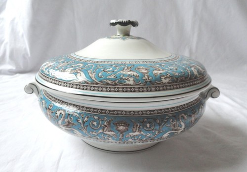 Lovely wedgwood turquoise - lovely,
