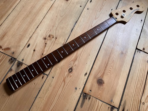 Fender squier standard - squier, pj