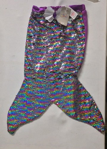 Make believe dressing up - make,