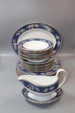 Beautiful Wedgwood Blue Siam pattern bone china dinner service for 8