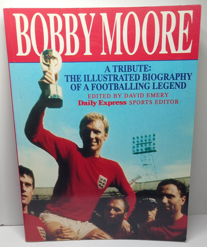 Bobby moore the - moore, illustrated