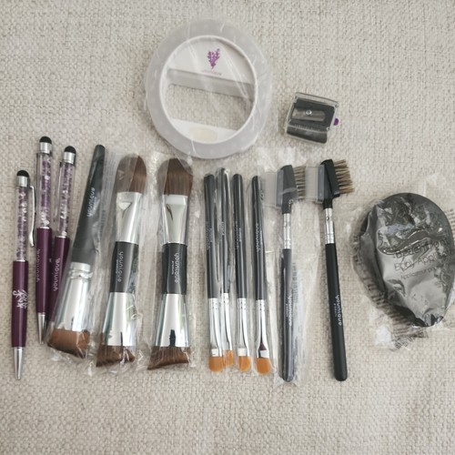 Mixed lot younique makeup - younique,