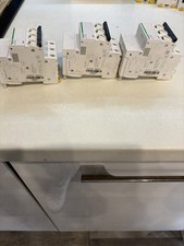  3 x SCHNEIDER 32 AMP C32 32A