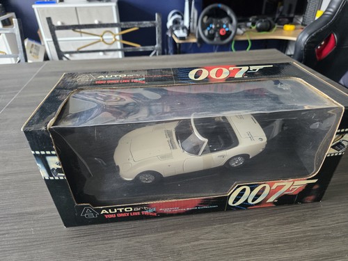 Autoart james bond toyota - autoart,